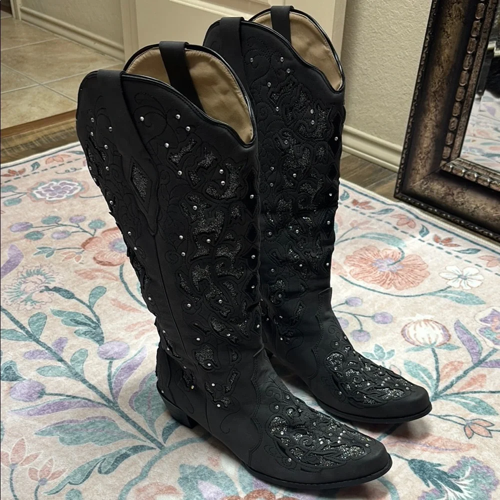Silver and Black Embellished Women's Cowboy Boots - Picture 9 of 14
